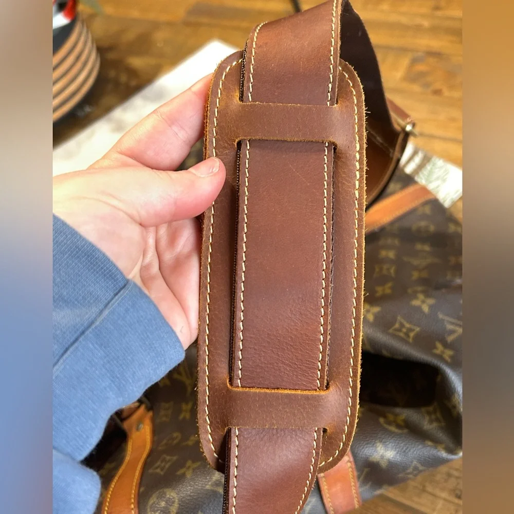 LV monogram Keepall Bandoulière 55. Carry on size. - Picture 12 of 16